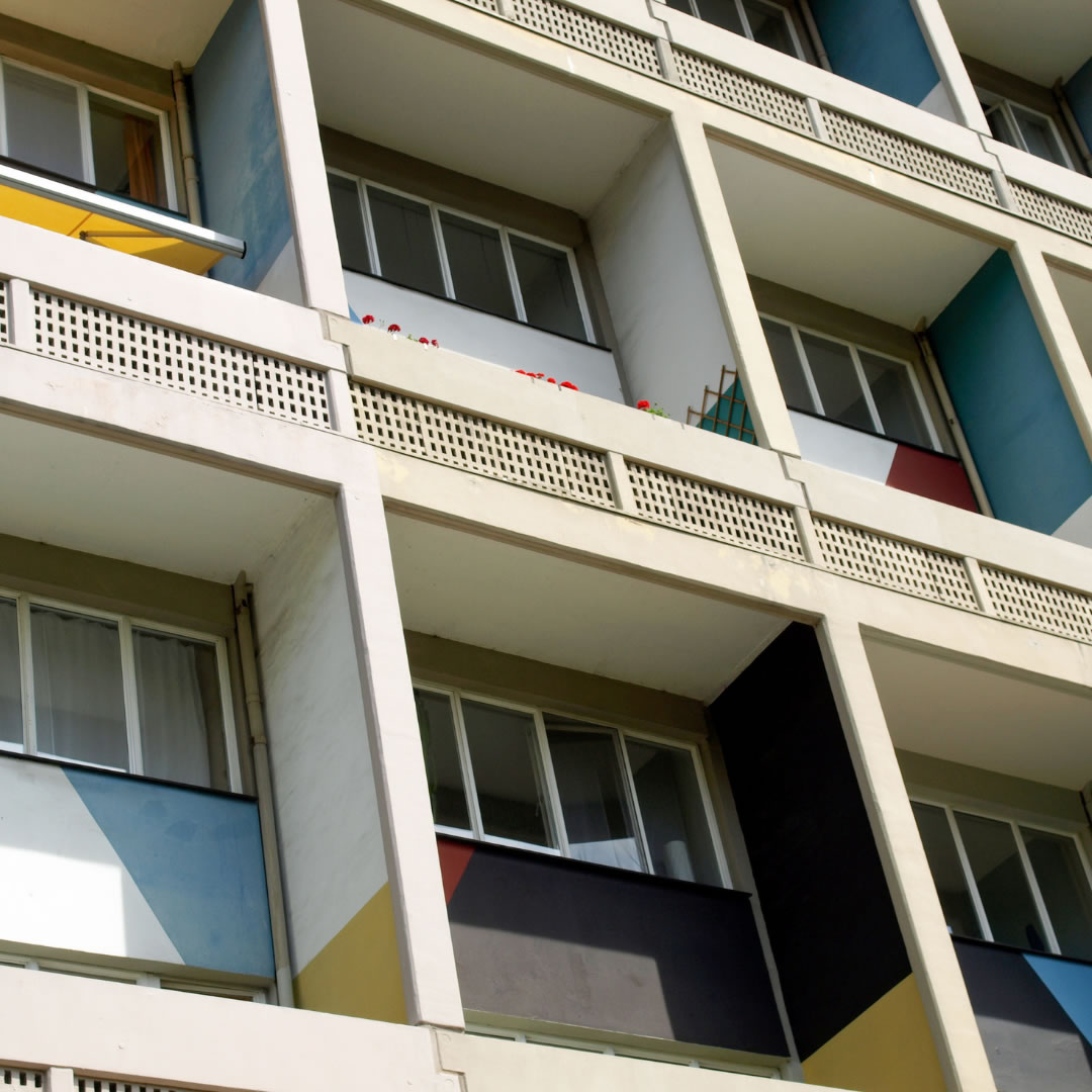 architecture moderne d’après-guerre dans le style Le Corbusier